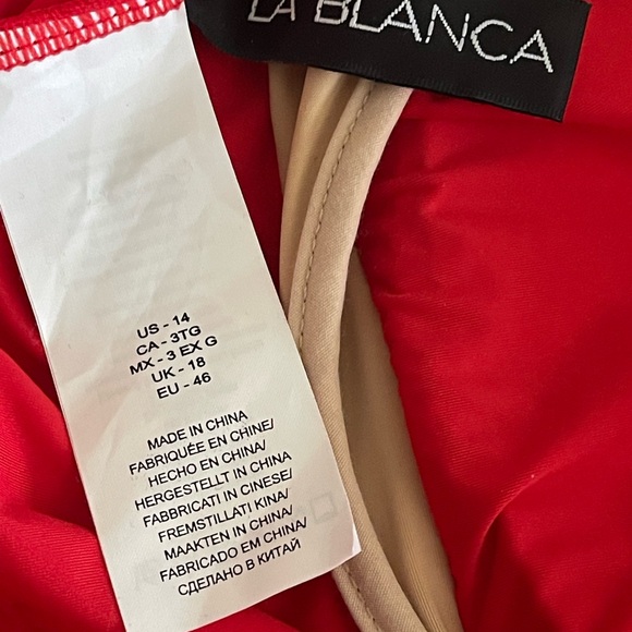 Red one piece swimsuit - Picture 4 of 4